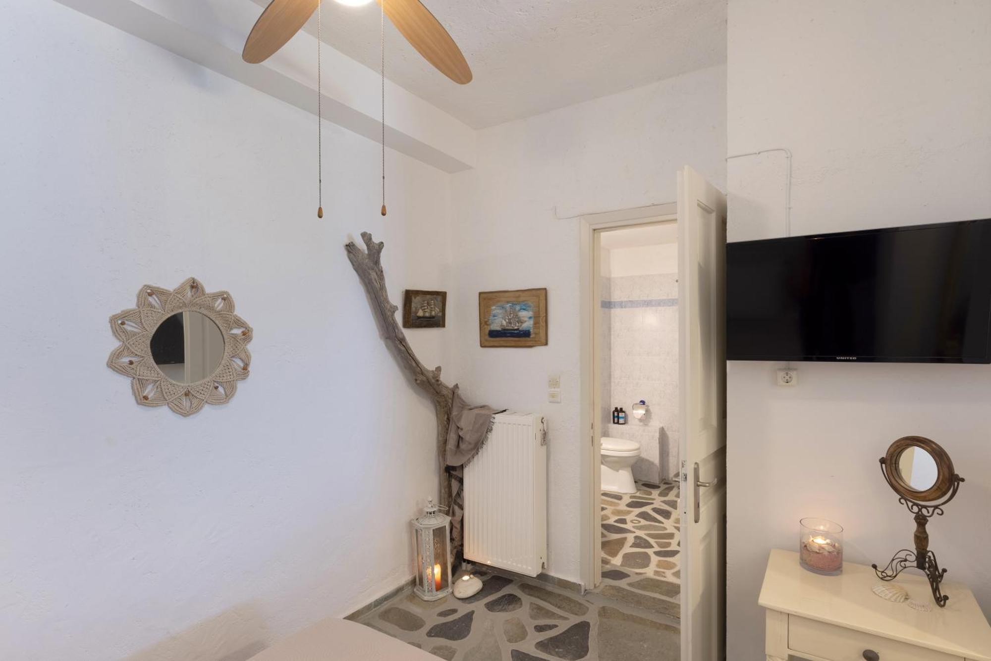 Aegean View - Seaside Apartment In Syros Azolimnos Exterior photo