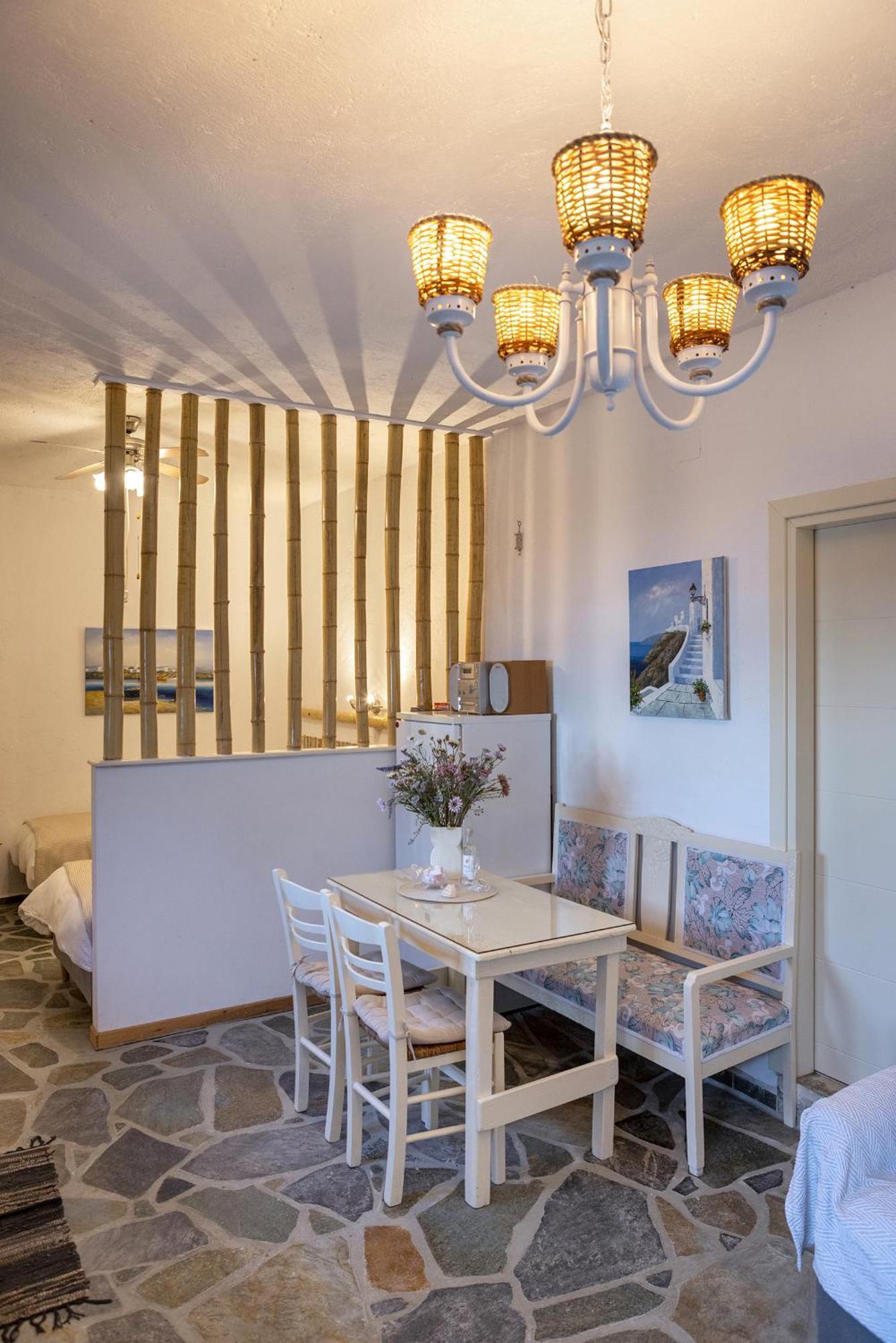 Aegean View - Seaside Apartment In Syros Azolimnos Exterior photo