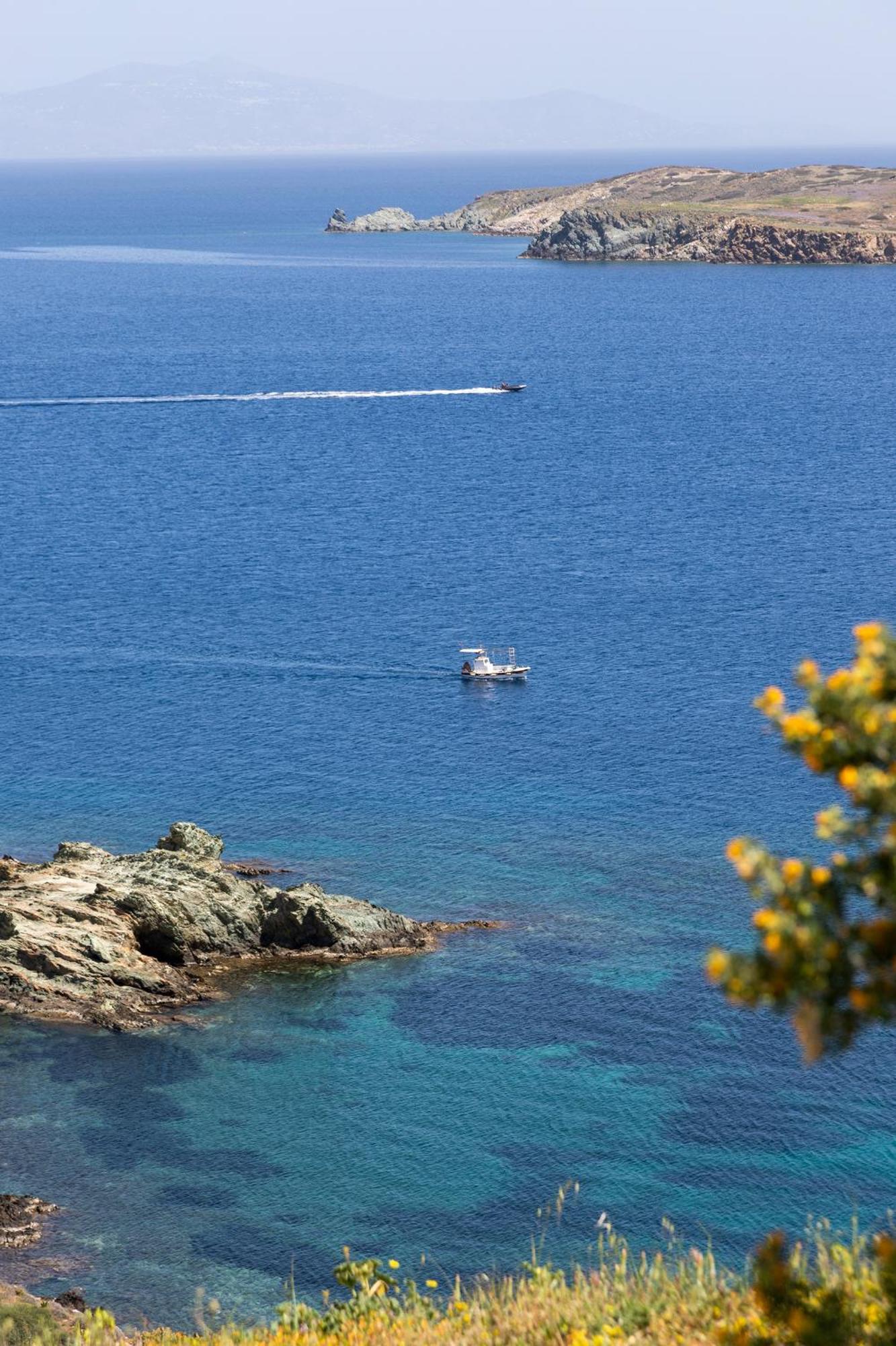 Aegean View - Seaside Apartment In Syros Azolimnos Exterior photo
