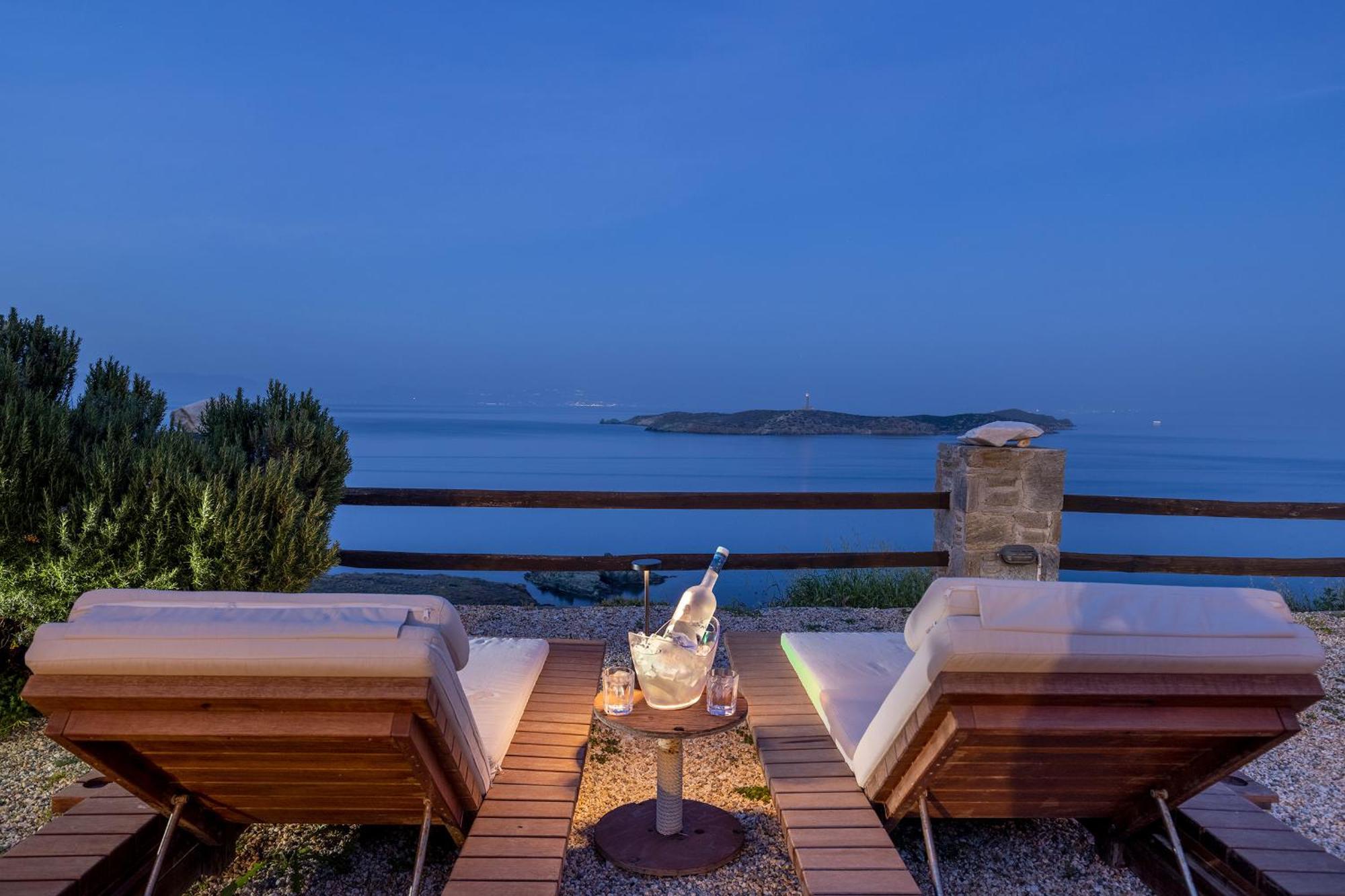 Aegean View - Seaside Apartment In Syros Azolimnos Exterior photo